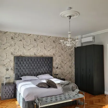 Fancy Flats Apartment